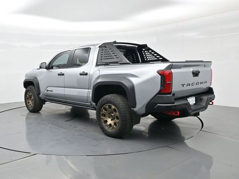 Used 2024 Toyota Tacoma Trailhunter image 8