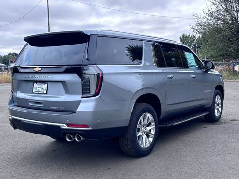 New 2025 Chevrolet Suburban Premier image 16