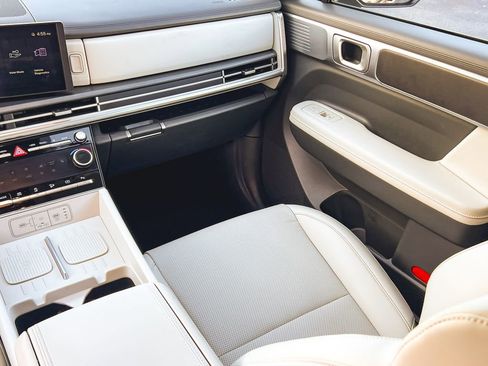 Certified 2025 Hyundai Santa Fe SEL image 15