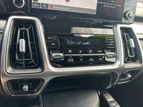 Certified 2023 Kia Sorento EX AWD/4WD image 28