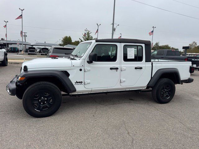 Used 2025 Jeep Gladiator Sport AWD/4WD image 3