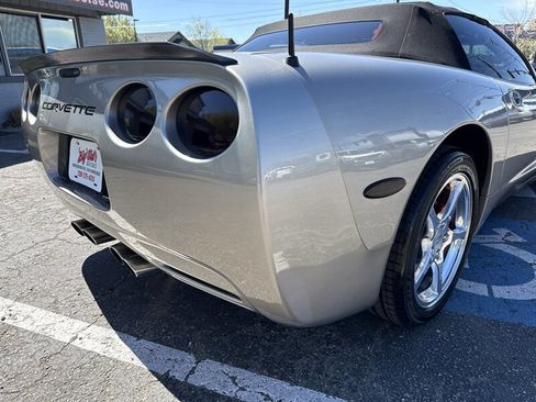 Used 1999 Chevrolet Corvette Convertible w/ Memory Pkg image 8