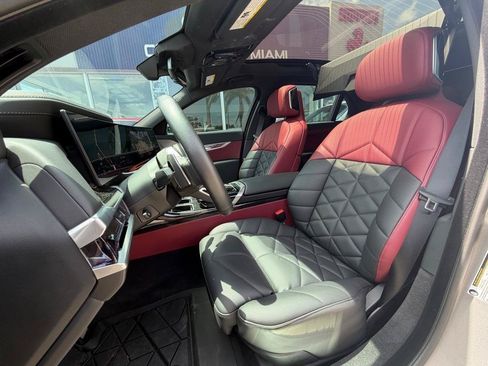 Used 2024 BMW 740i RWD image 13