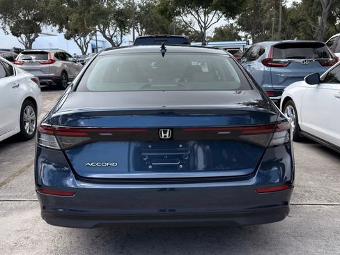 Used 2023 Honda Accord EX image 9
