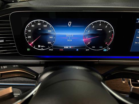 Used 2025 Mercedes-Benz GLE 350 4MATIC image 29