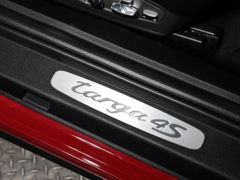 Used 2019 Porsche 911 Targa 4S image 28