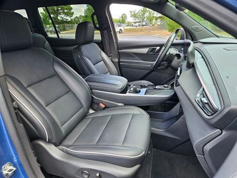 Used 2025 Buick Enclave Preferred FWD image 20