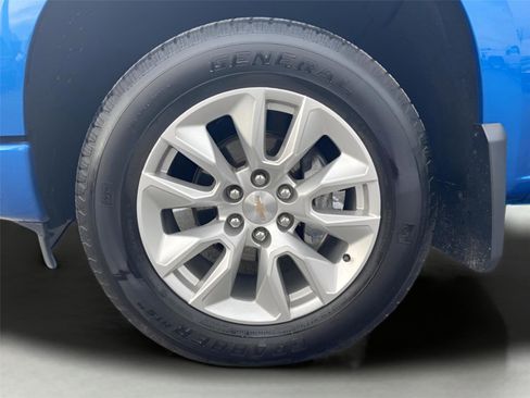 Used 2024 Chevrolet Silverado 1500 Custom image 17