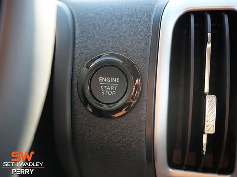 New 2025 Ford Expedition Active image 22