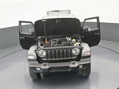 Used 2025 Jeep Wrangler Sport image 66