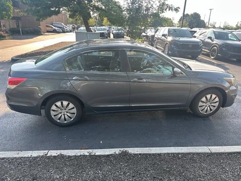 Used 2011 Honda Accord LX image 8