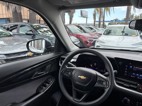 Used 2025 Chevrolet TrailBlazer LT w/ Driver Confidence Package AWD/4WD image 33