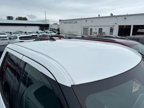 Used 2022 Toyota Tundra SR5 w/ SR5 Convenience Package RWD image 11