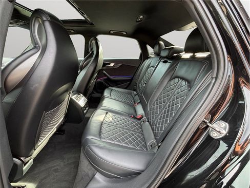 Used 2023 Audi S4 Prestige w/ Prestige Package image 40