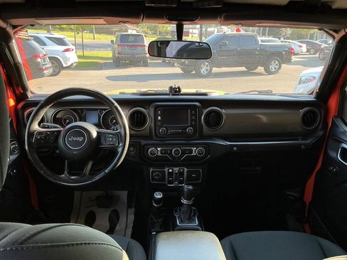 Used 2018 Jeep Wrangler Unlimited Sport S AWD/4WD image 12