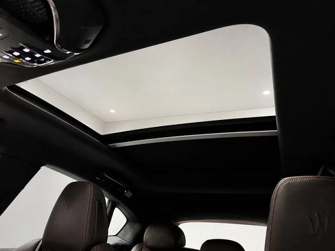 Used 2022 Maserati Levante Modena AWD/4WD image 55