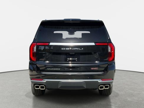 Used 2026 GMC Yukon Denali w/ Advanced Technology Package AWD/4WD image 4