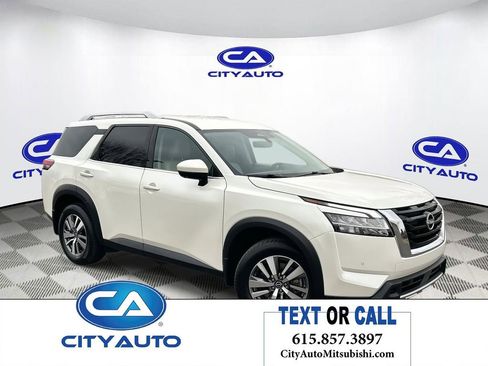 Used 2023 Nissan Pathfinder SL image 1