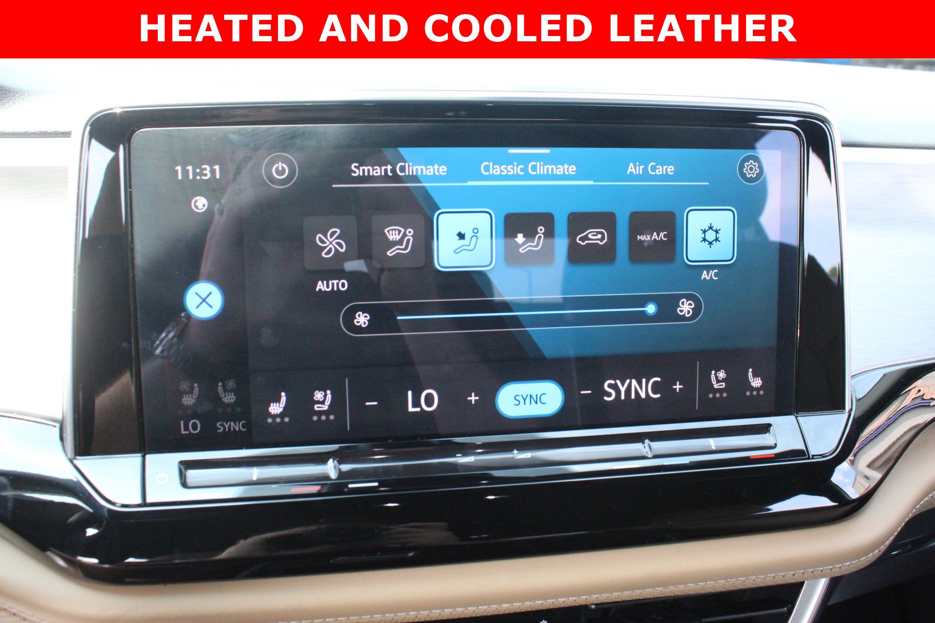 Used 2024 Volkswagen Atlas Cross Sport SE FWD image 20