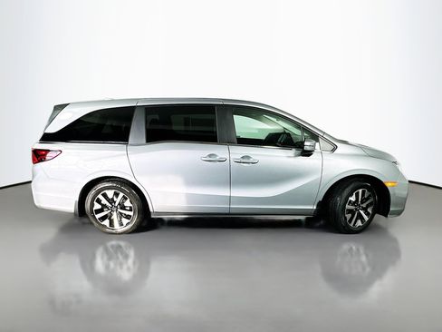 New 2026 Honda Odyssey EX-L image 8