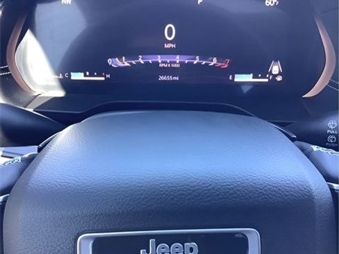 Certified 2022 Jeep Grand Cherokee L Laredo image 13