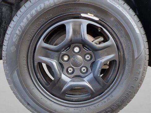 Used 2015 Jeep Renegade Sport w/ Power & Air Group image 7