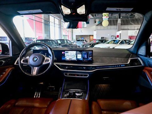 Used 2023 BMW X7 xDrive40i w/ Executive Package image 26