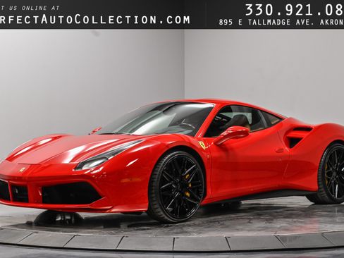 Used 2018 Ferrari 488 GTB RWD image 1