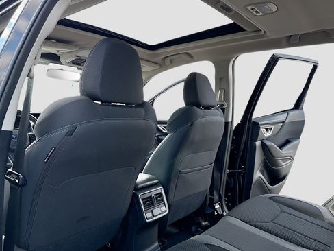 Used 2023 Subaru Forester Premium AWD/4WD image 6