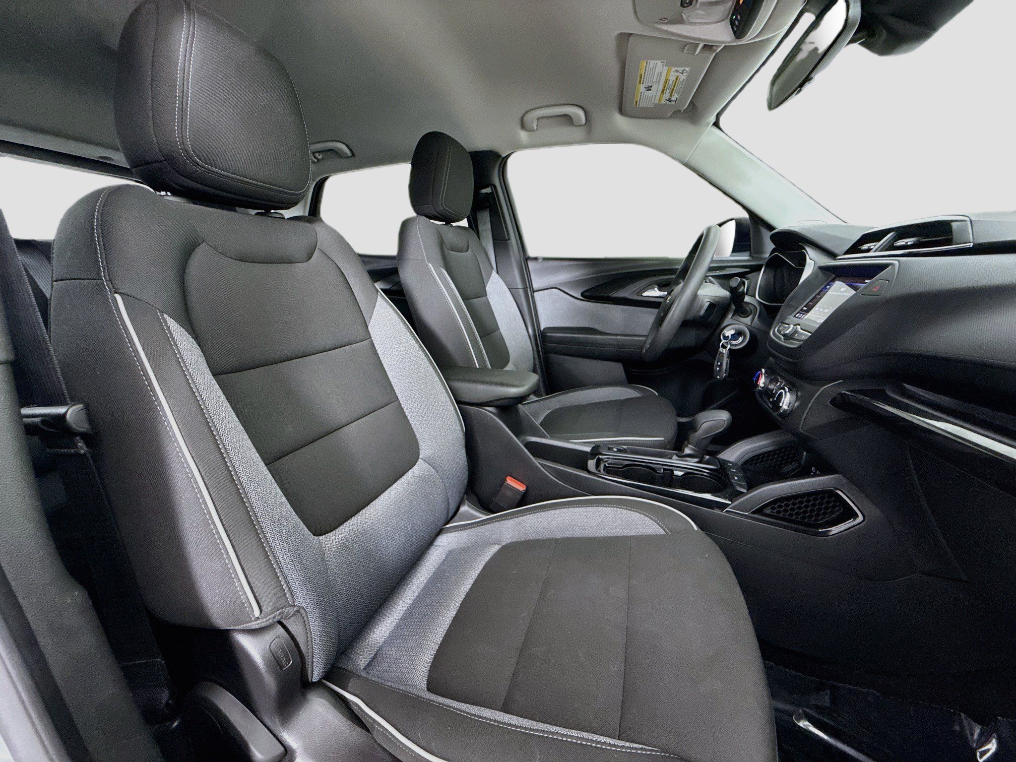 Used 2023 Chevrolet TrailBlazer LS FWD image 28