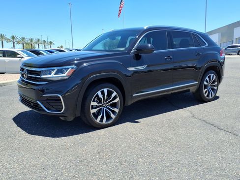 Certified 2023 Volkswagen Atlas Cross Sport SEL Premium R-Line AWD/4WD image 8