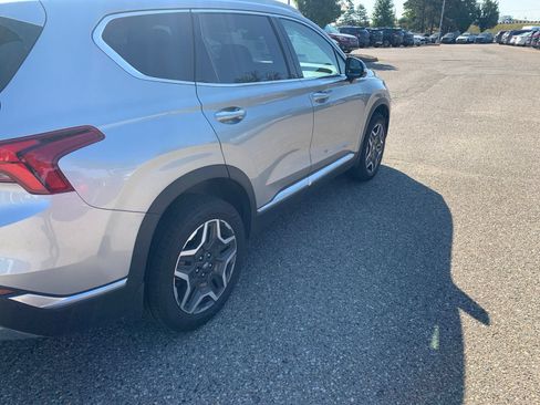 Certified 2023 Hyundai Santa Fe SEL Premium w/ Cargo Package AWD/4WD image 4