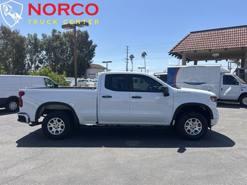 Used 2023 Chevrolet Silverado 1500 Custom RWD image 1