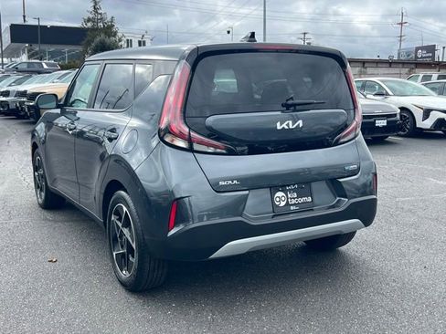 Certified 2023 Kia Soul EX image 9