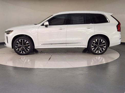 New 2026 Volvo XC90 T8 Plus w/ Protection Package Premier image 5