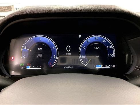 Used 2025 Jeep Grand Cherokee Altitude AWD/4WD image 28