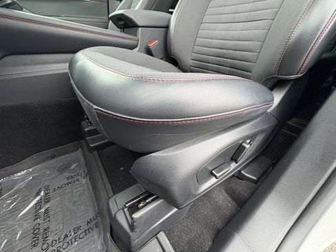 Used 2025 Ford Explorer ST-Line image 39