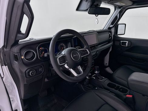 Used 2024 Jeep Wrangler Sahara w/ Safety Group image 10