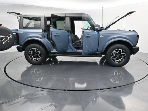 Used 2024 Ford Bronco Outer Banks AWD/4WD image 42