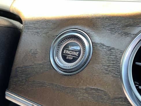 Used 2018 Mercedes-Benz E 300 4MATIC image 37