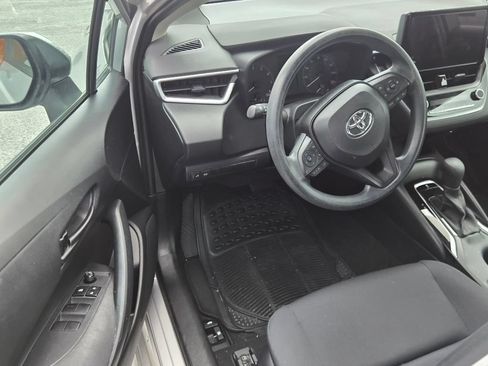 Used 2024 Toyota Corolla LE FWD image 9