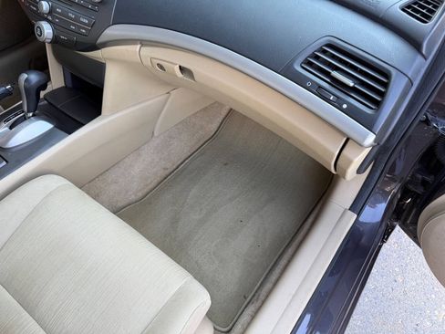 Used 2011 Honda Accord LX image 10
