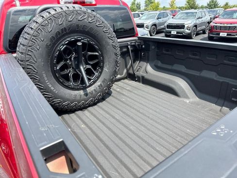 Used 2025 Chevrolet Colorado ZR2 w/ ZR2 Bison Edition image 4