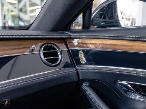 Used 2024 Bentley Flying Spur V8 AWD/4WD image 12