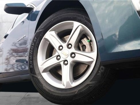 Used 2024 Chevrolet Malibu LT image 3