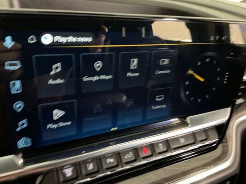 Used 2025 Chevrolet Silverado 2500 LTZ w/ LTZ Convenience Package image 14