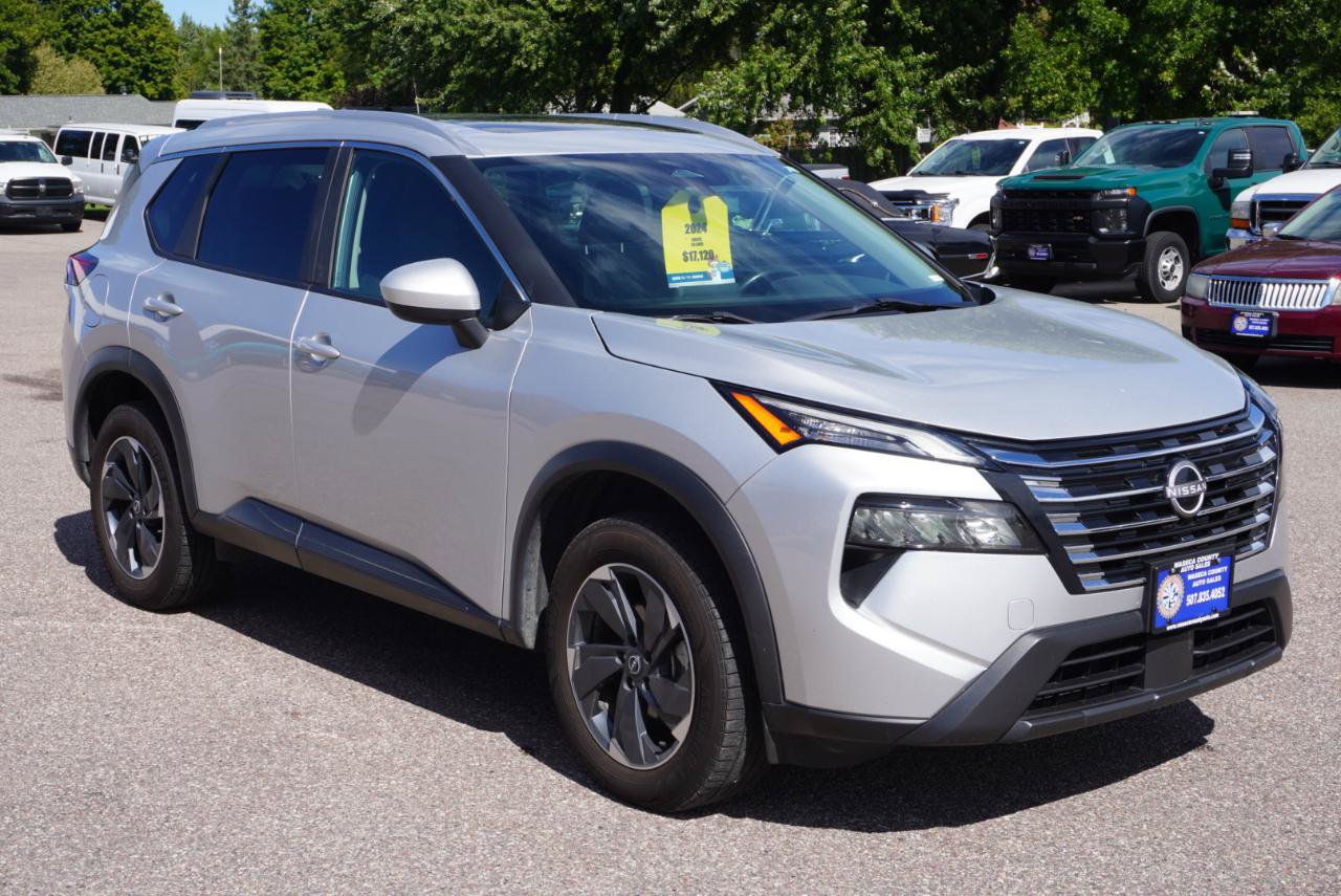 Used 2024 Nissan Rogue SV w/ SV Premium Package AWD/4WD image 7