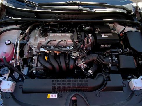 Used 2022 Toyota Corolla LE image 29