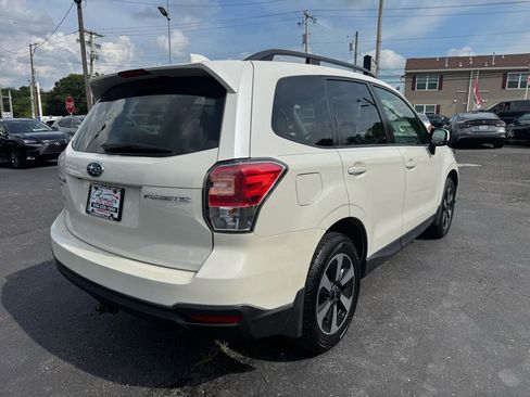 Used 2018 Subaru Forester 2.5i Premium w/ All-Weather Package image 5