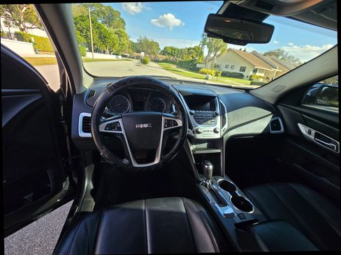 Used 2017 GMC Terrain SLT image 28